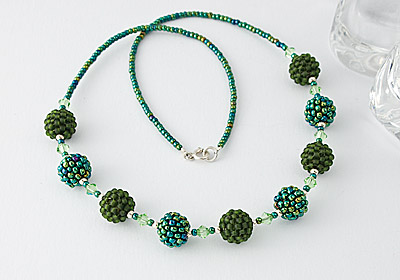 Green Beaded Bead Necklace
