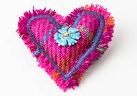 Harris Tweed Heart Brooch alternative view 1