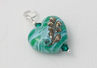 Green Heart Lampwork Pendant alternative view 1